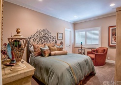 5056 Parkway Calabasas, Calabasas CA: 