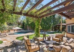 5056 Parkway Calabasas, Calabasas CA: 