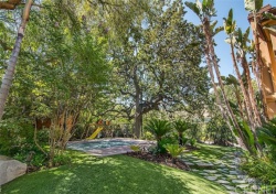 5056 Parkway Calabasas, Calabasas CA: 