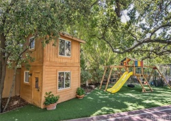 5056 Parkway Calabasas, Calabasas CA: 