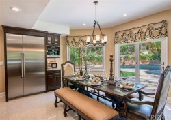 5056 Parkway Calabasas, Calabasas CA: 