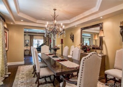 5056 Parkway Calabasas, Calabasas CA: 