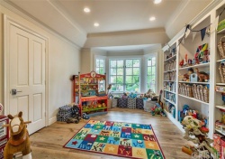 29343 Wagon Road, Agoura Hills CA: 