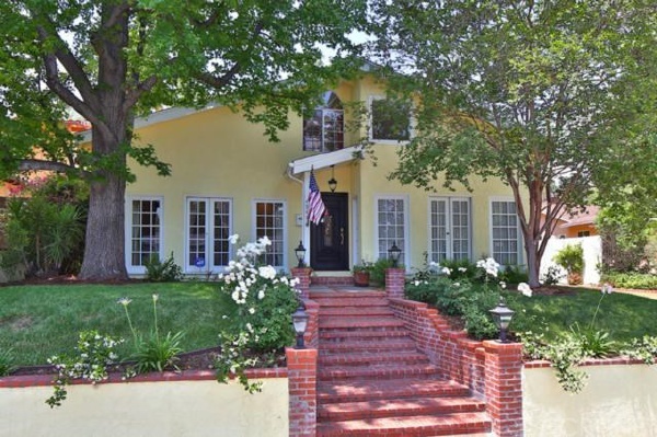 4943 San Feliciano Drive, Woodland Hills CA: 