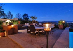 25425 Prado De Las Peras, Calabasas CA: 