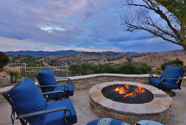 25546 Colette Way, Calabasas CA: 