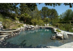 25445 Cumberland Lane, Calabasas CA: 