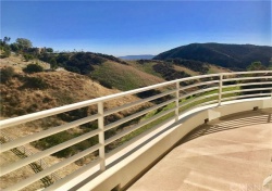 70 Dapplegray Road, Bell Canyon CA: 