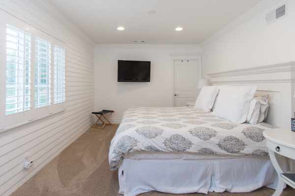 5382 Scott Robertson Drive, Hidden Hills CA: 