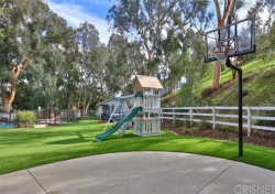 5716 JED SMITH Road, Hidden Hills CA: 
