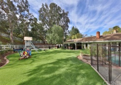 5716 JED SMITH Road, Hidden Hills CA: 