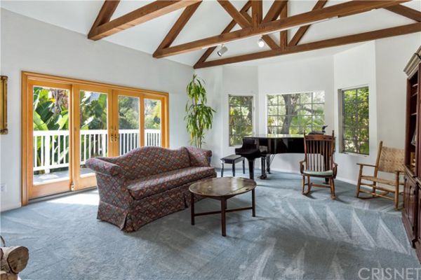 2069 Cold Canyon Road, Calabasas CA: 