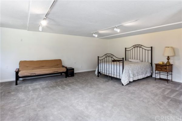 2069 Cold Canyon Road, Calabasas CA: 