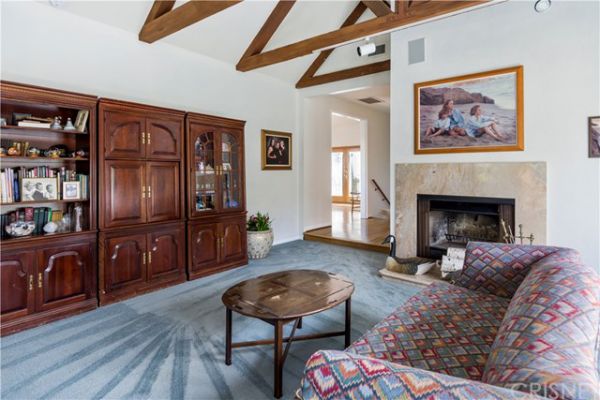 2069 Cold Canyon Road, Calabasas CA: 