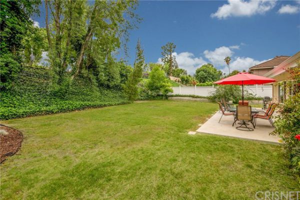 23938 Califa Street, Woodland Hills CA: 