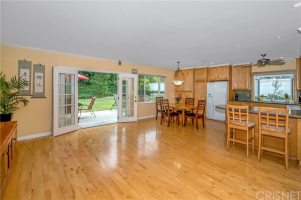 23938 Califa Street, Woodland Hills CA: 