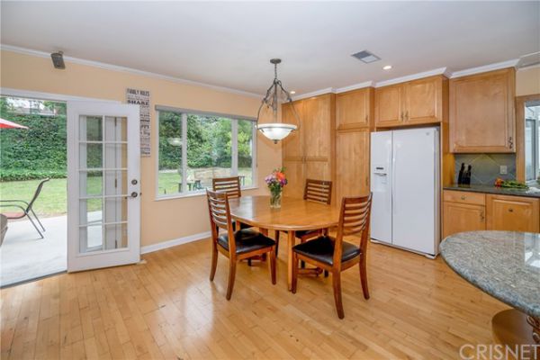 23938 Califa Street, Woodland Hills CA: 