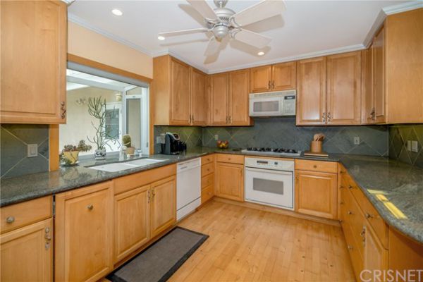 23938 Califa Street, Woodland Hills CA: 