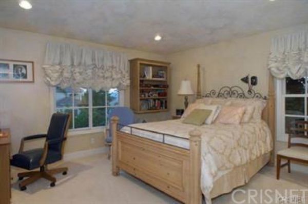 24948 Lorenzo Court, Calabasas CA: 