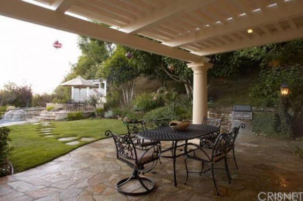 24948 Lorenzo Court, Calabasas CA: 