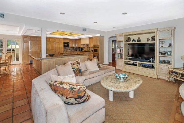 4119 Vicasa Drive, Calabasas CA: 