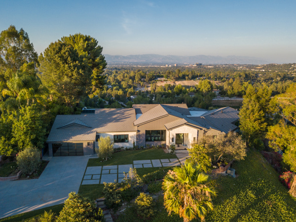 5550 BONNEVILLE Road, Hidden Hills CA: 