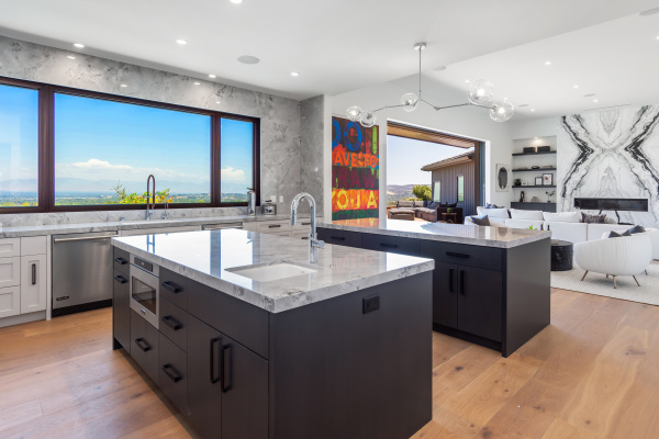 5550 BONNEVILLE Road, Hidden Hills CA: 