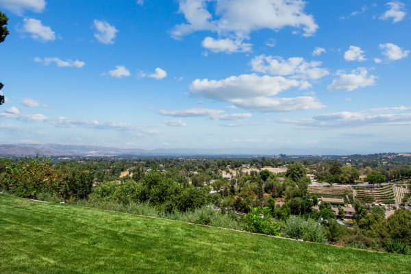 5550 BONNEVILLE Road, Hidden Hills CA: 