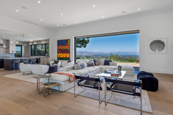 5550 BONNEVILLE Road, Hidden Hills CA: 