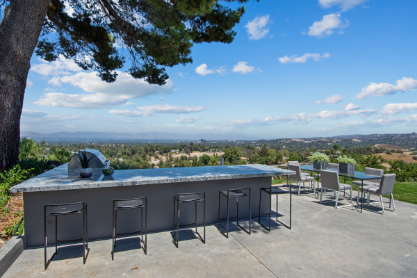 5550 BONNEVILLE Road, Hidden Hills CA: 