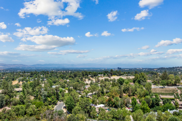 5550 BONNEVILLE Road, Hidden Hills CA: 