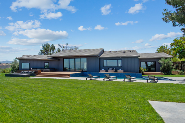 5550 BONNEVILLE Road, Hidden Hills CA: 
