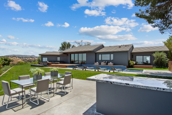 5550 BONNEVILLE Road, Hidden Hills CA: 