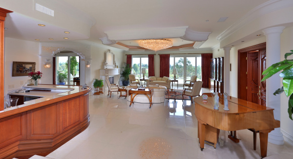 5781 PENLAND Road, Hidden Hills CA: 