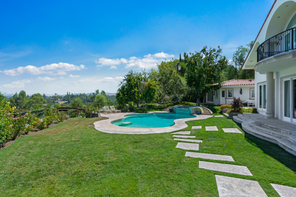 5781 PENLAND Road, Hidden Hills CA: 