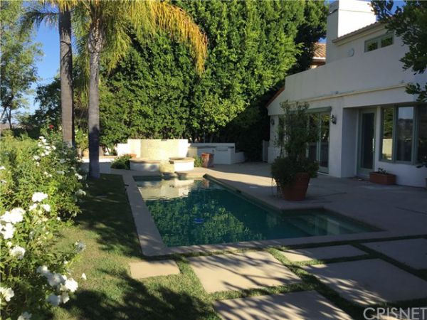 24907 Marbella Court, Calabasas CA: 