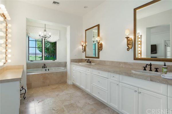 25473 PRADO DE LAS CALABAZAS, Calabasas CA: 