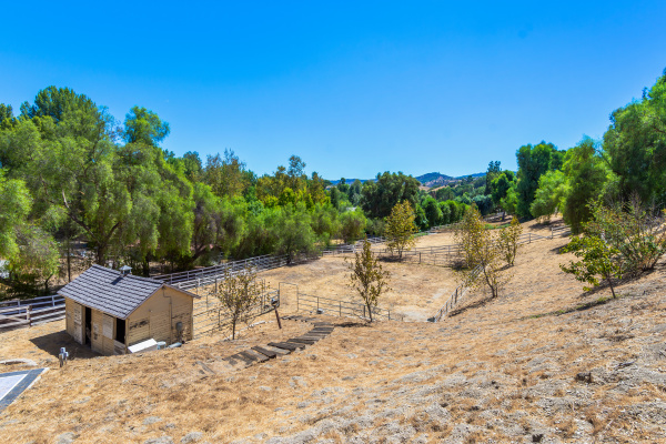 6007 Clear Valley Road, Hidden Hills CA: 