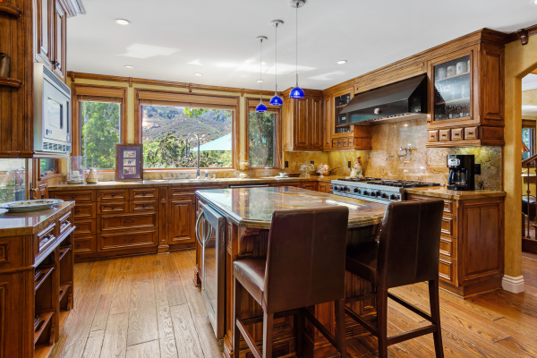 31145 Lobo Vista Road, Agoura Hills CA: 