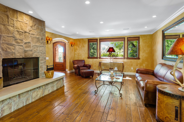 31145 Lobo Vista Road, Agoura Hills CA: 