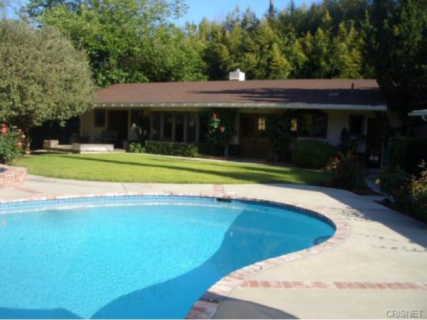 5912 Penfield Avenue, Woodland Hills CA: 