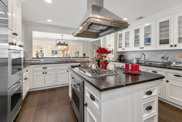 5241 Round Meadow Road, Hidden Hills CA: 