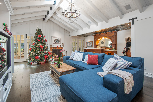 5241 Round Meadow Road, Hidden Hills CA: 