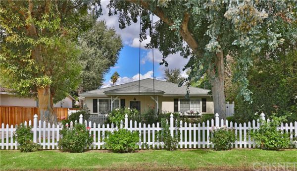 23219 Canzonet Street, Woodland Hills CA: 