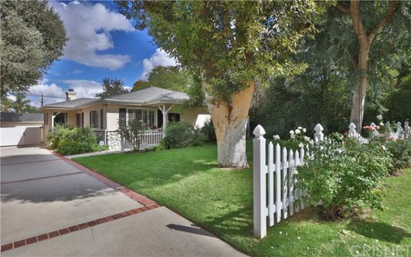 23219 Canzonet Street, Woodland Hills CA: 