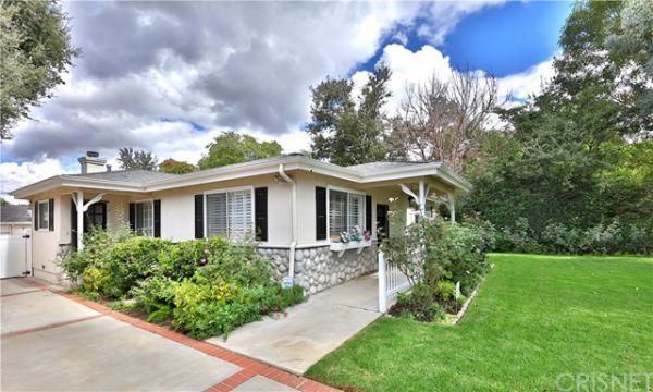 23219 Canzonet Street, Woodland Hills CA: 
