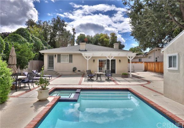 23219 Canzonet Street, Woodland Hills CA: 