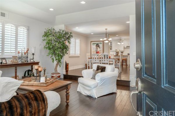 23219 Canzonet Street, Woodland Hills CA: 