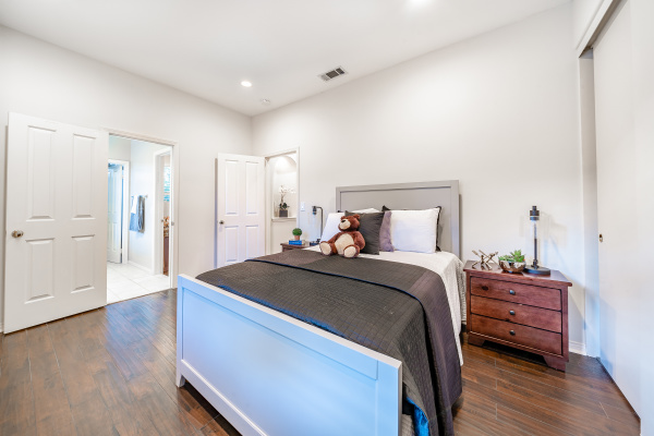 3442 Malaga Court, Calabasas CA: 