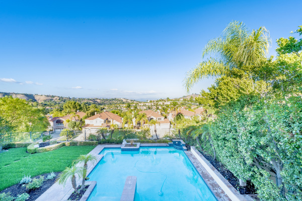 3442 Malaga Court, Calabasas CA: 